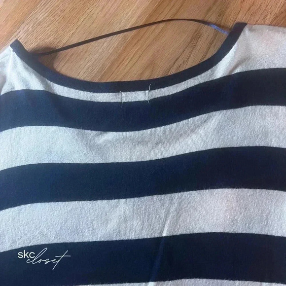 EXPRESS Women's Navy Blue/White Stripe Short-Sleeve Sweater Dress, S - Picture 3 of 9